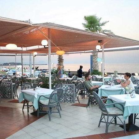 Flisvos Beach (Adults Only) Apartman Réthimno Kültér fotó