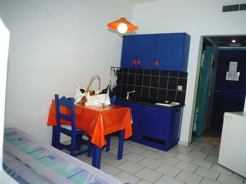 Flisvos Beach (Adults Only) Apartman Réthimno Kültér fotó