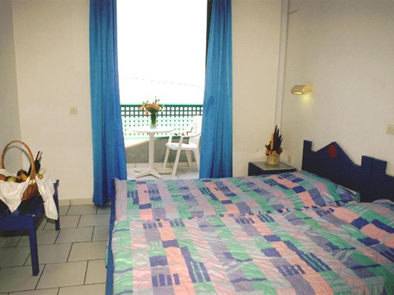 Flisvos Beach (Adults Only) Apartman Réthimno Kültér fotó